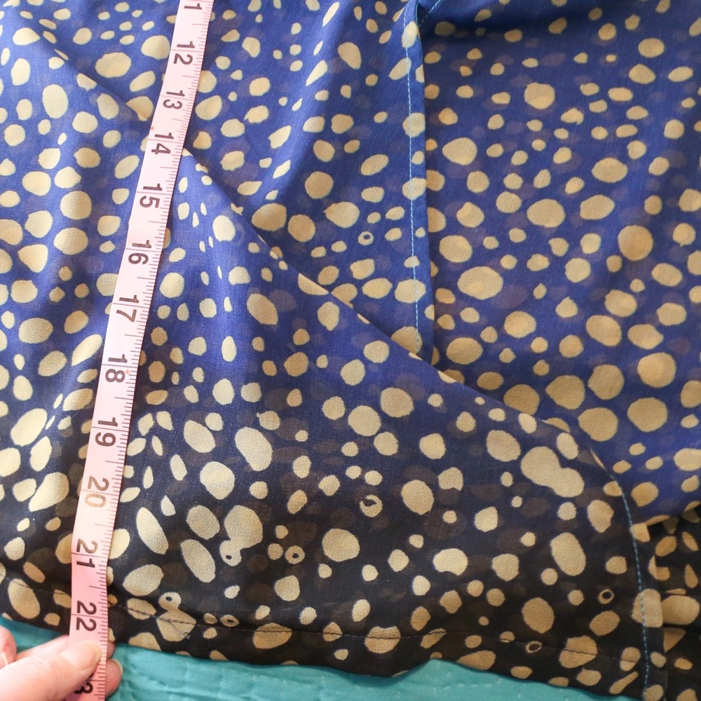 CAbi Blue Ombre Polka Dot Blouse Medium Sheer V-Neck Top Lightweight Flowy - Picture 12 of 15